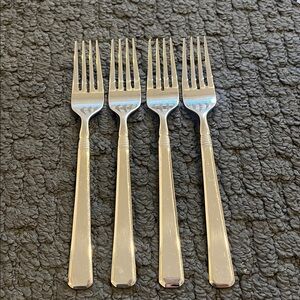 Metrona Stainless
J A HENCKELS (ZWILLING) Salad Forks (4)